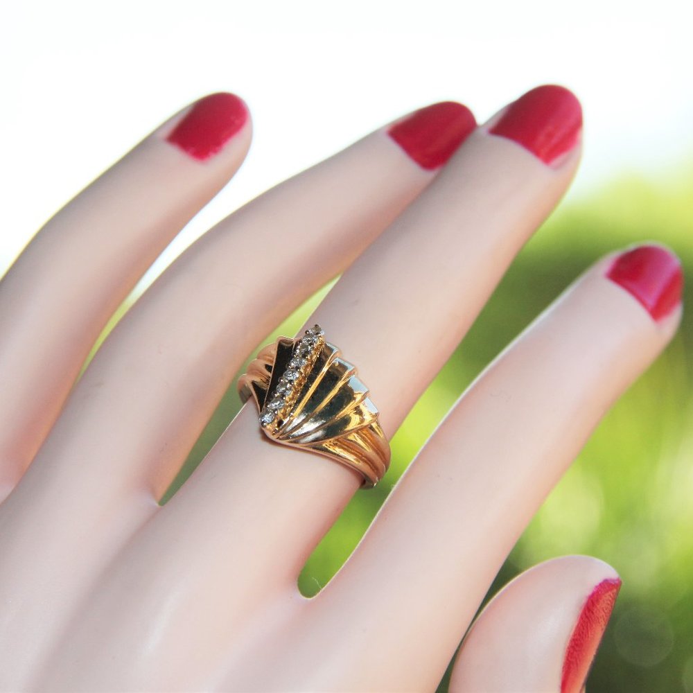14 kt Gold Dome Diamond Ring